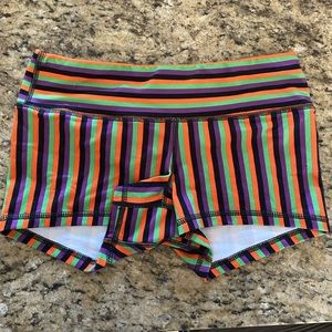 Original Witch Fleo shorts